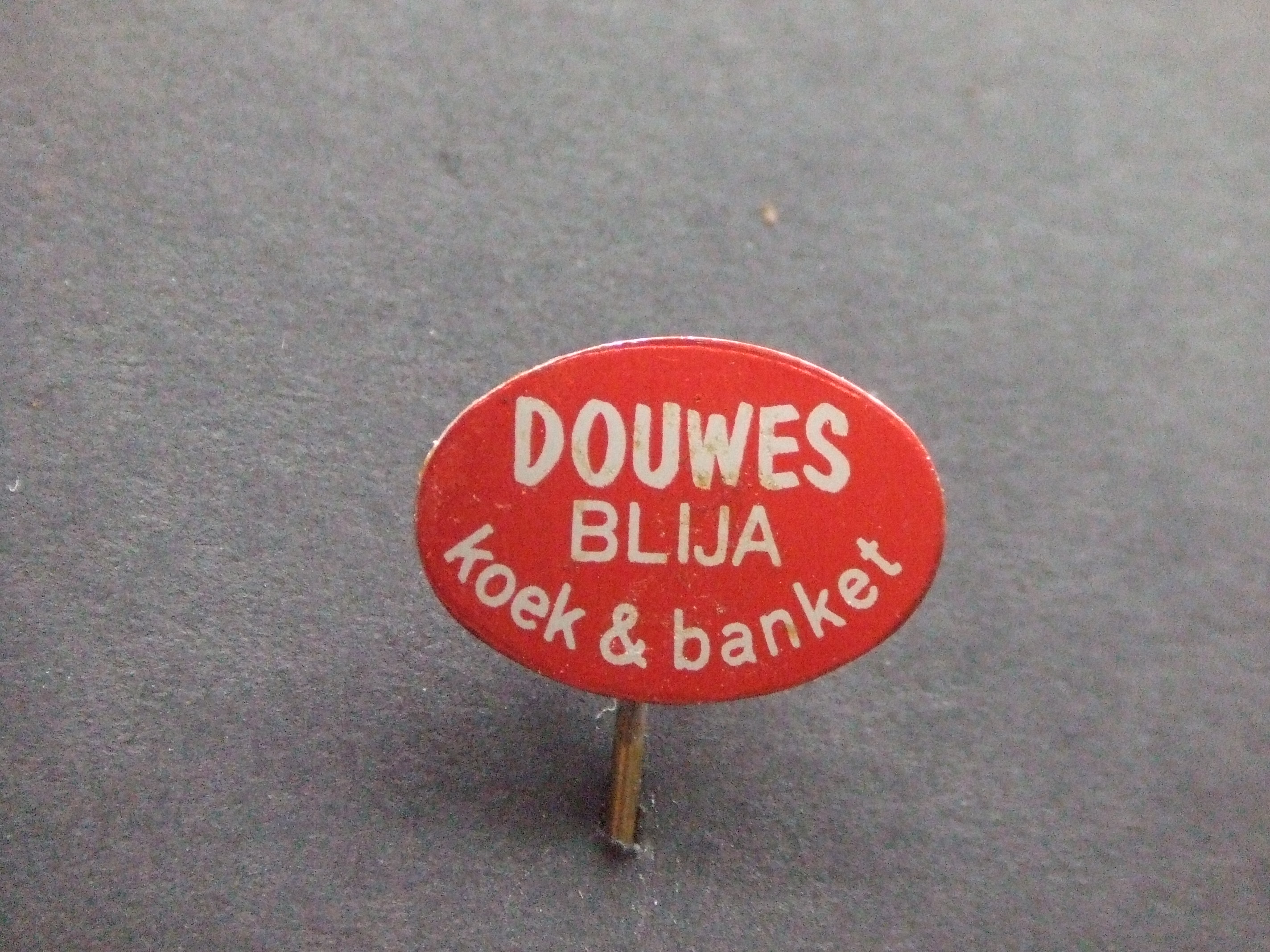Douwes koek& banket Blija gemeente Ferwerderadeel,rood